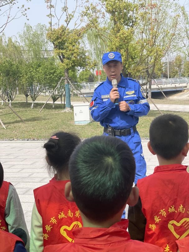 防溺于未然 安全记心间——海安市城南实验小学南校区一（7）班安全教育主题活动