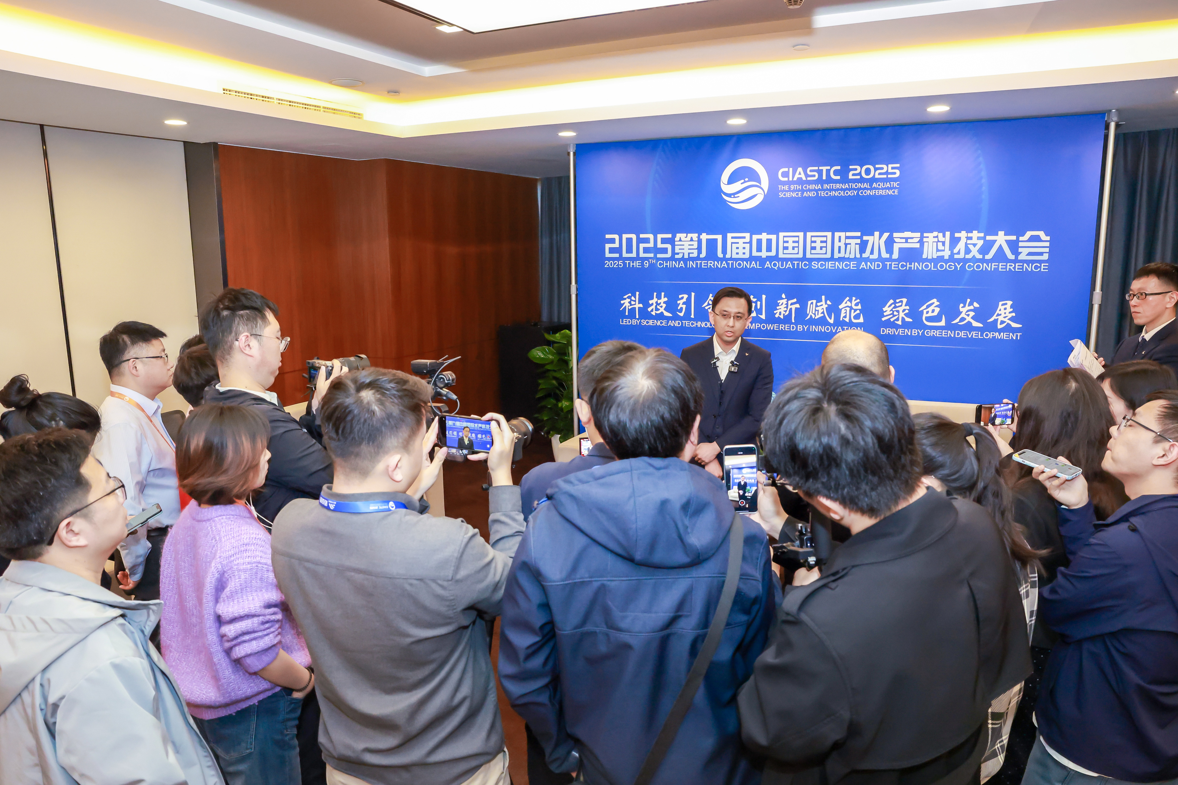 专访通威股份副总裁、通威农发总经理张璐：“价格战”不可取，竞争不应以牺牲质量为代价