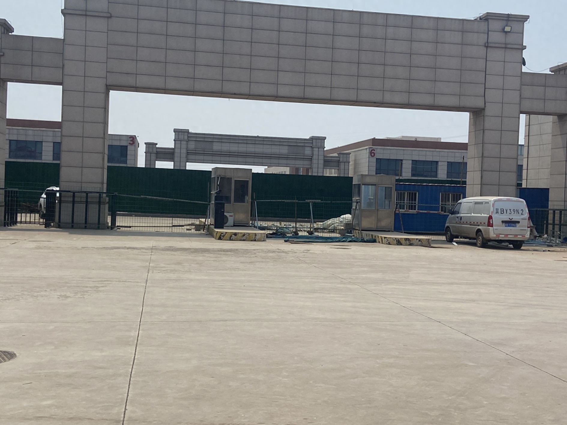 部分项目已成“空城” 首衡农批市场“圈地模式”遭质疑
