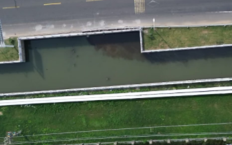 江苏涟水:污水直排数年未治 工作人员称“黑水不代表是污水” 江苏涟水:污水直排数年未治 工作人员称“黑水不代表是污水”