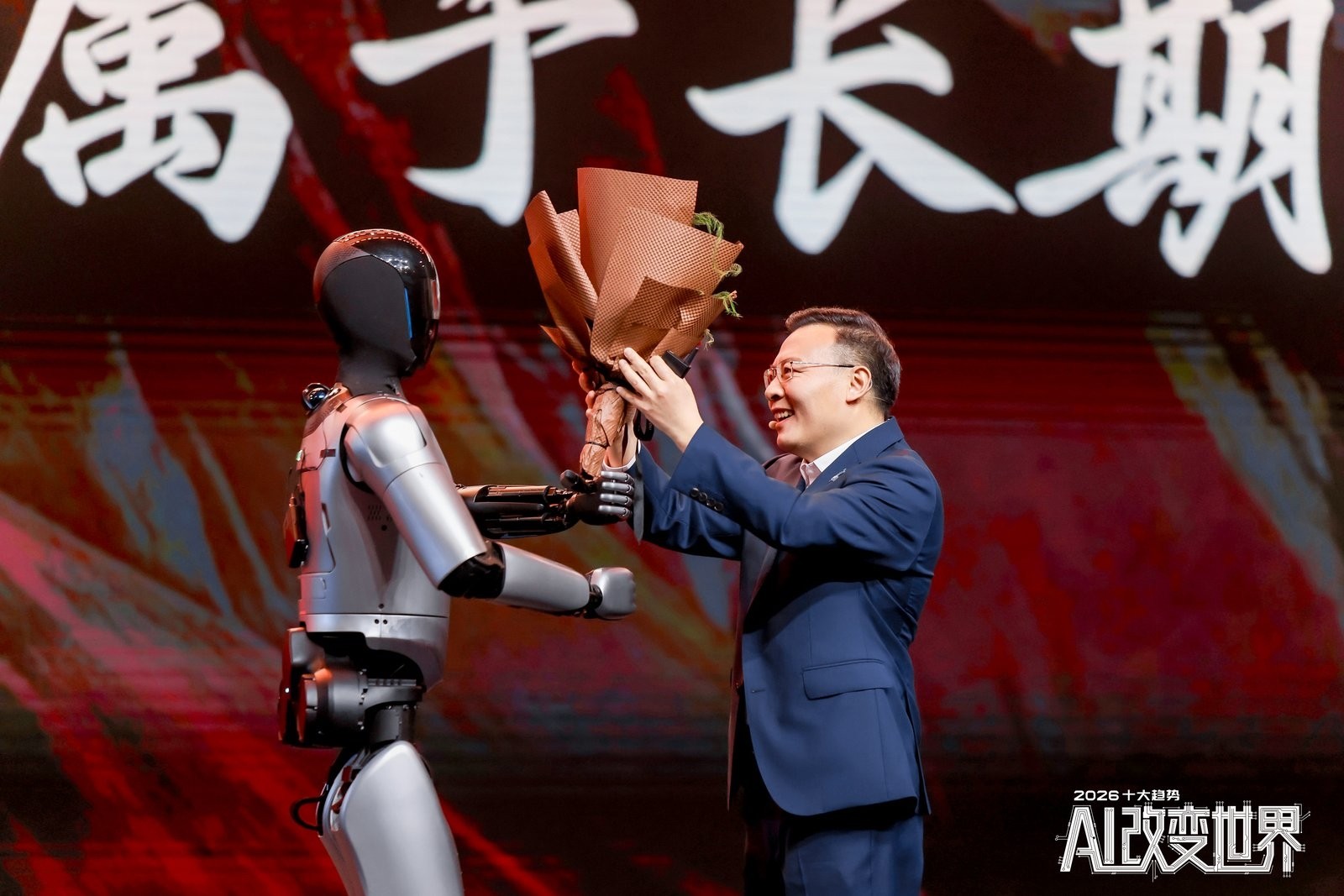 魔法原子登陆任泽平年度预测：自研VLA模型+全场景落地，定义中国具身智能技术闭环