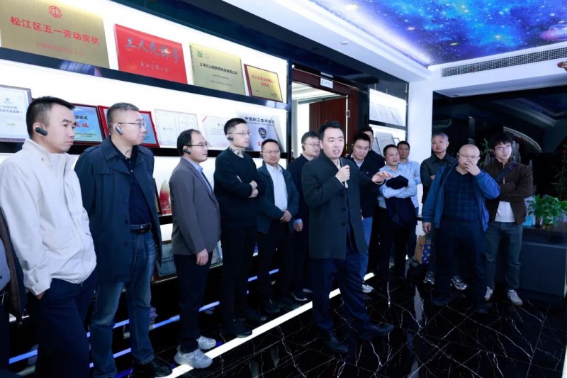 清华大学经济管理学院企业家同学团赴赶考集团参访交流