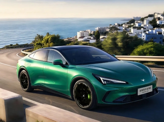 技术落地为核：车联天下舱驾融合域控赋能双车型量产，彰显实干实力