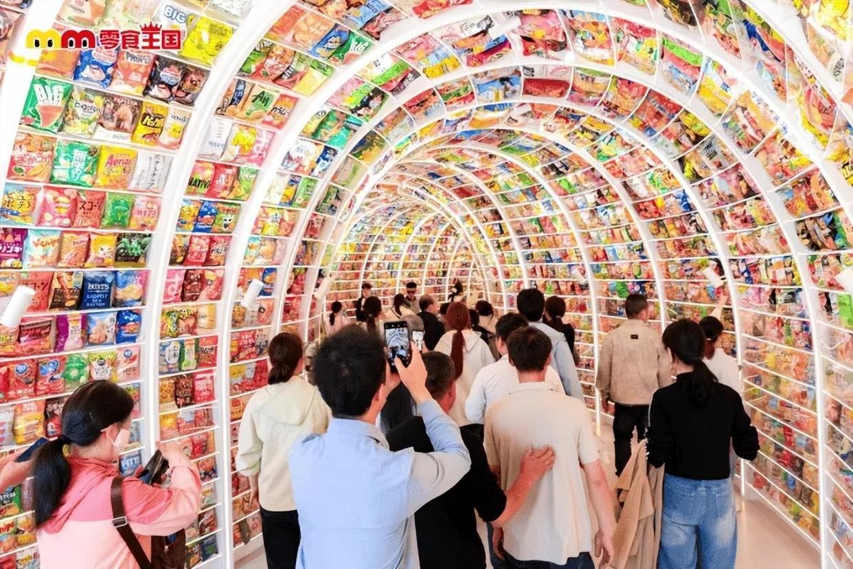全球最大零食店开业3天就被挤停售