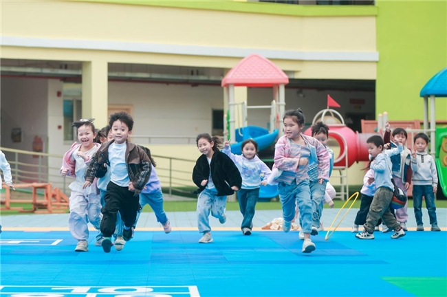 八马茶业携手美团、壹基金捐建安溪首座乡村儿童操场正式启用