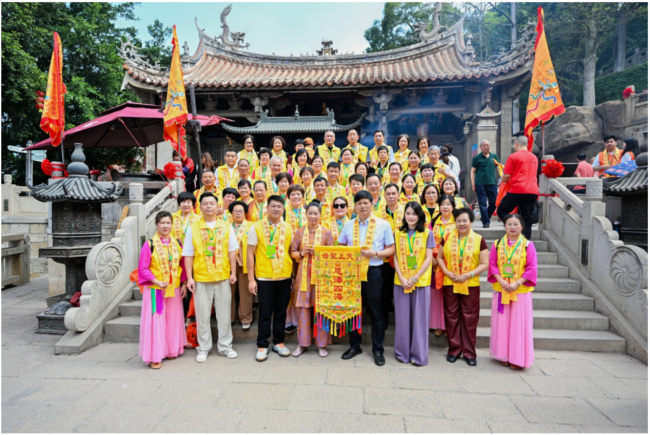 ‌海丰大云岭圣云宫与深圳南澳天后宫联合进香团赴湄洲谒祖 共庆妈祖诞辰