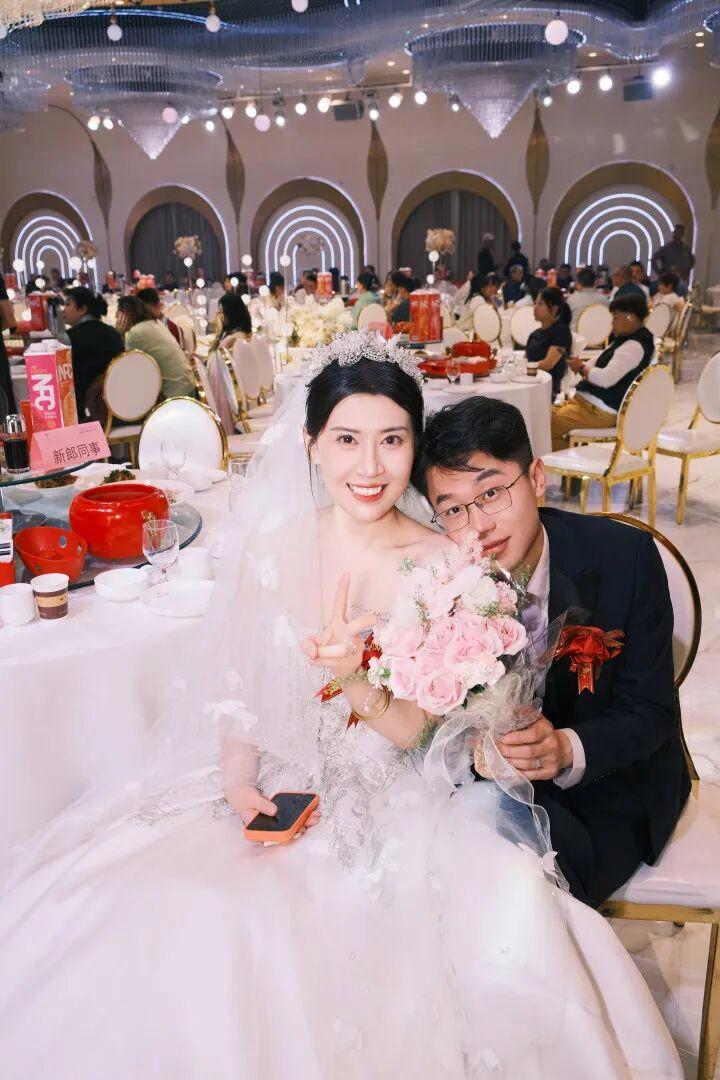女子跟房东结婚 新郎真叫“房东”
