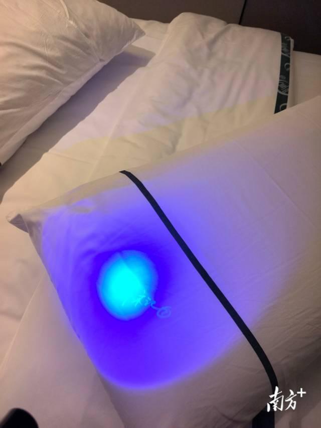 酒店床单真的一客一换?记者暗访
