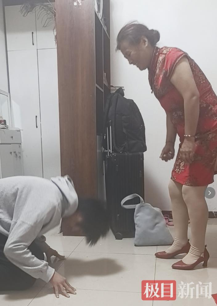 18年前被捡的弃婴高考后跪谢养母 18年前被捡的弃婴高考后跪谢养母